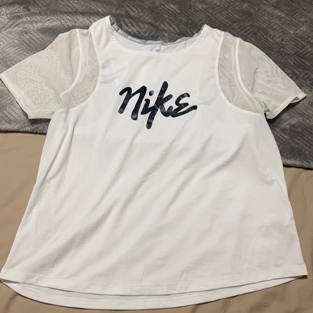 Nike tshirt